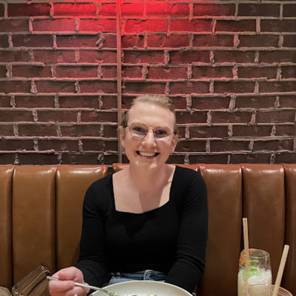 Meet your Posher, Claire